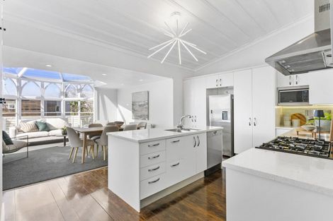 Photo of property in 43 Saint Georges Bay Road, Parnell, Auckland, 1052