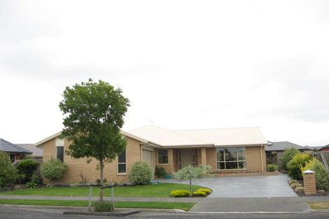 Photo of property in 35 Amoka Crescent, Parklands, Christchurch, 8083