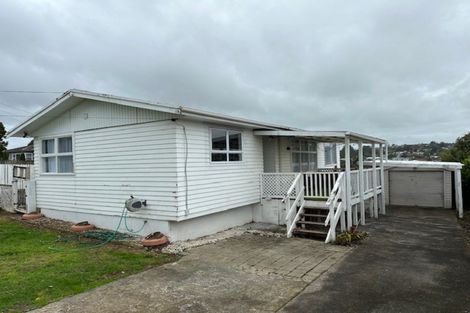 Photo of property in 33 Lincoln Park Avenue, Massey, Auckland, 0614