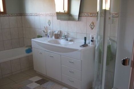 Photo of property in 3/18 Milton Road, Orewa, 0931