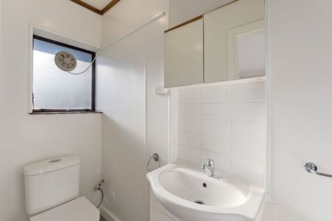 Photo of property in 11 Waiheke Street, Waikanae Beach, Waikanae, 5036