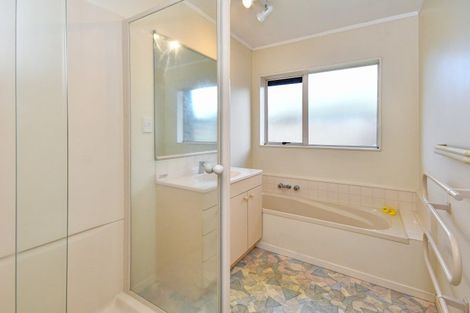 Photo of property in 22 Sheriff Place, Randwick Park, Auckland, 2105