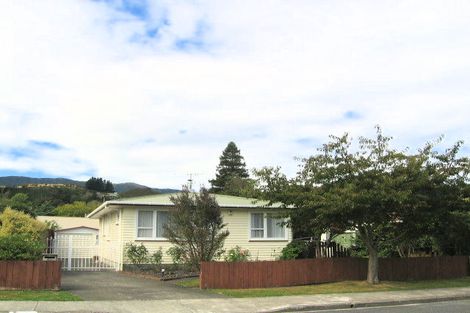 Photo of property in 62 Oregon Drive, Maoribank, Upper Hutt, 5018