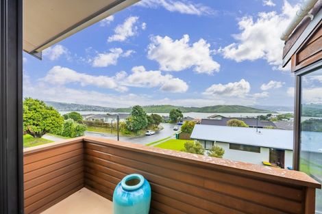 Photo of property in 11 Halladale Road, Papakowhai, Porirua, 5024