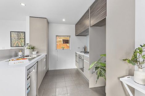 Photo of property in 1/12 Agra Crescent, Khandallah, Wellington, 6035