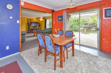 Photo of property in 9 Challen Close, Conifer Grove, Takanini, 2112