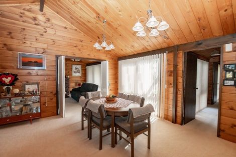 Photo of property in 2 Hale Place, Ngatea, 3503