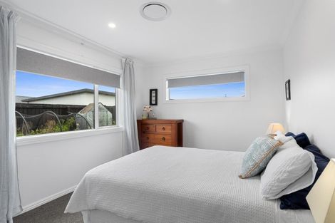 Photo of property in 104 Petries Road, Woodend, 7610