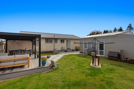 Photo of property in 11 Matipo Place, Edgecumbe, 3120