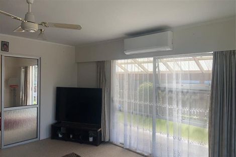 Photo of property in 2 Winslow Place, Levin, 5510