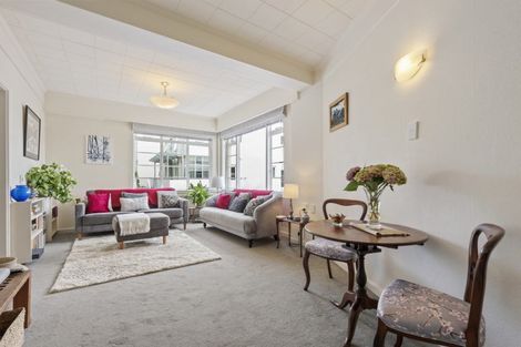 Photo of property in Wharenui Apartments, 274 Oriental Parade, Oriental Bay, Wellington, 6011