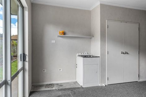 Photo of property in 9 Stranraer Crescent, Wattle Downs, Auckland, 2103