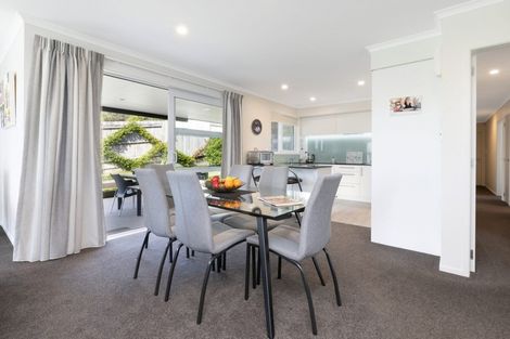 Photo of property in 18 Ellesmere Close, Pyes Pa, Tauranga, 3112
