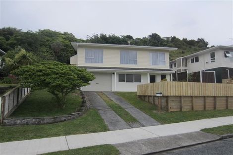 Photo of property in 76 Fyvie Avenue, Tawa, Wellington, 5028