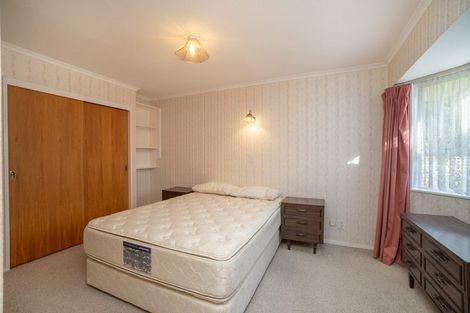 Photo of property in 8 Edgecombe Court, Roslyn, Palmerston North, 4414