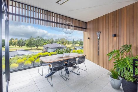 Photo of property in 43 Saint Andrews Terrace, St Andrews, Hamilton, 3200