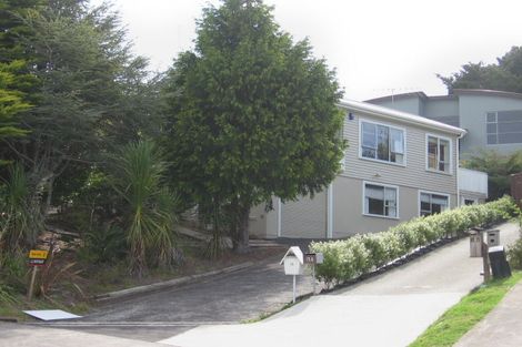 Photo of property in 15 Korotaha Terrace, Rothesay Bay, Auckland, 0630
