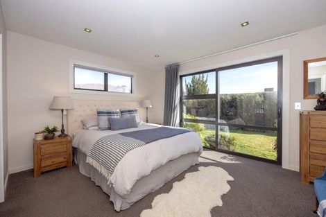 Photo of property in 16 Islington Place, Wanaka, 9305