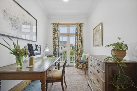 Photo of property in 17 Park Street, Thorndon, Wellington, 6011