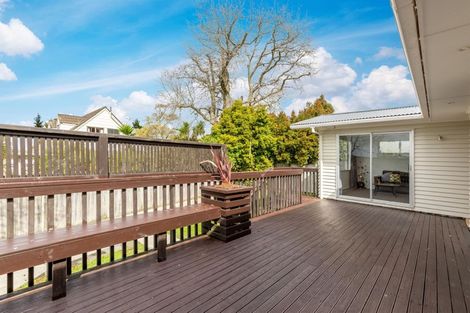 Photo of property in 9 Tracey Terrace, Te Atatu South, Auckland, 0602