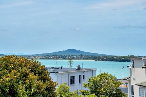 Photo of property in 103 Queen Street, Northcote Point, Auckland, 0627