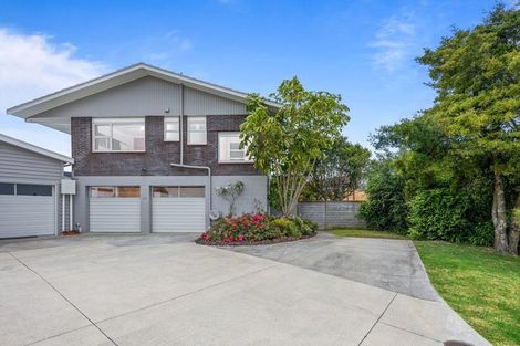Photo of property in 30a Geoffrey Road, Torbay, Auckland, 0630