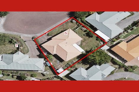 Photo of property in 5 Alderney Close, Taradale, Napier, 4112