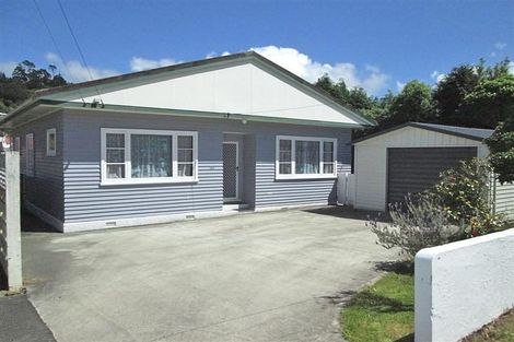 Photo of property in 104 Stokes Valley Road, Stokes Valley, Lower Hutt, 5019