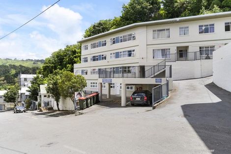 Photo of property in Parkland Flats, 17/51 Adams Terrace, Kelburn, Wellington, 6021