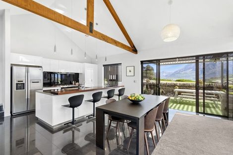 Photo of property in 5 Afton Lane, Jacks Point, Queenstown, 9371