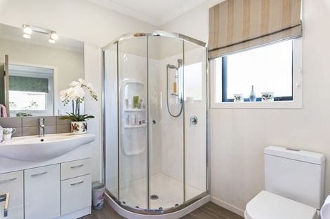 Photo of property in 25 Jade Lane, Paraparaumu, 5032