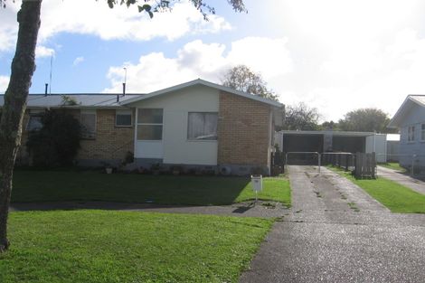 Photo of property in 18 Halswell Crescent, Westbrook, Palmerston North, 4412