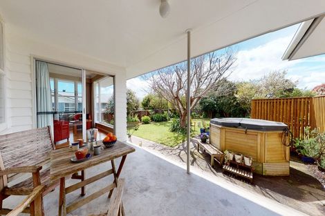 Photo of property in 42 Read Street, Levin, 5510