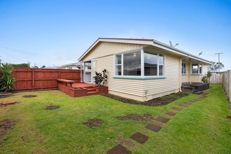 Photo of property in 9 Truby King Street, Merrilands, New Plymouth, 4312
