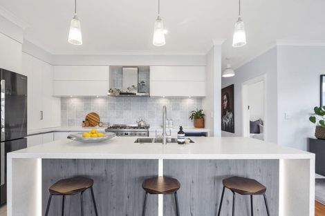 Photo of property in 3 Endeavour Street, Lyall Bay, Wellington, 6022