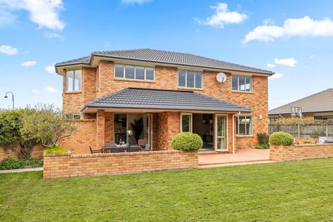 Photo of property in 64 Willowview Drive, Redwood, Christchurch, 8051