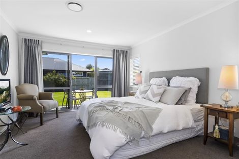 Photo of property in 10 Montia Close, Papamoa Beach, Papamoa, 3118