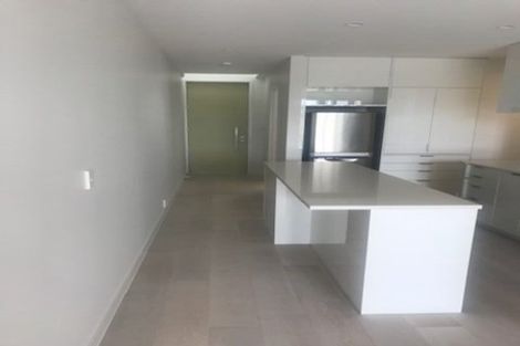 Photo of property in 8/83 Hinemoa Street, Birkenhead, Auckland, 0626