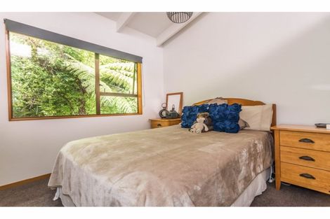 Photo of property in 215 Shaw Road, Titirangi, Auckland, 0604