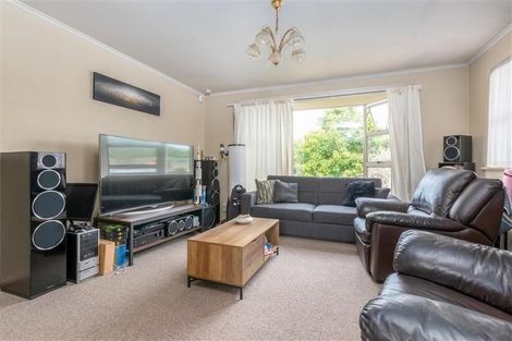 Photo of property in 29 Golf Road, New Lynn, Auckland, 0600
