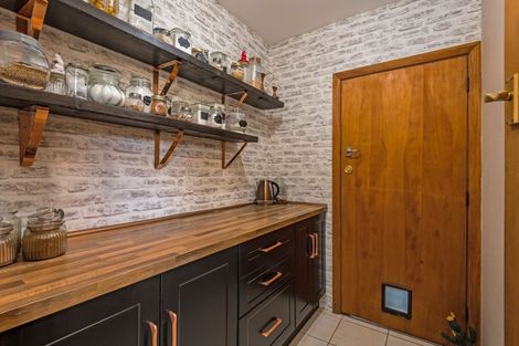 Photo of property in 15 Montgomery Terrace, Hokowhitu, Palmerston North, 4410