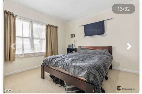 Photo of property in 1/10 Bishop Street, Green Bay, Auckland, 0604