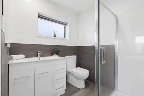 Photo of property in 16 Domain Street, Waiuku, 2123