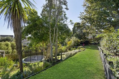 Photo of property in 3 Catrina Avenue, Birkenhead, Auckland, 0626