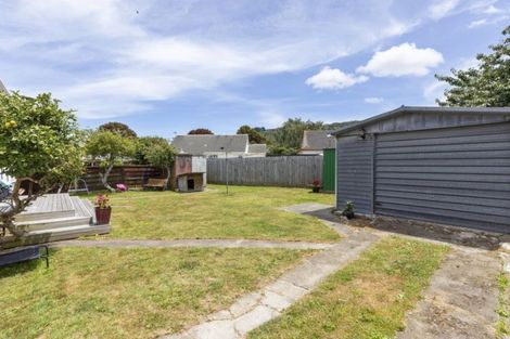 Photo of property in 29 Churton Crescent, Taita, Lower Hutt, 5011