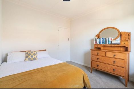 Photo of property in 27 Isadore Road, Saint Clair, Dunedin, 9012