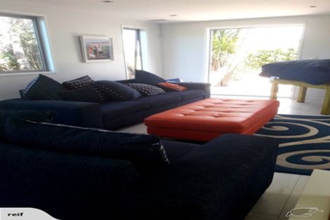 Photo of property in 30c Wade River Road, Stanmore Bay, Whangaparaoa, 0932