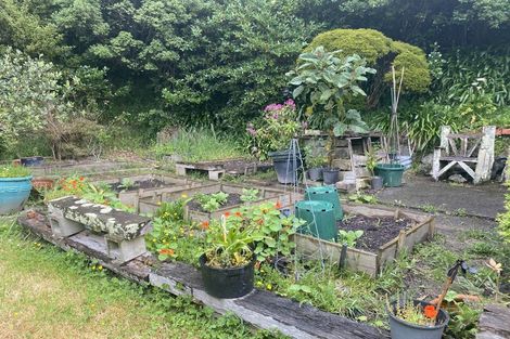 Photo of property in 5 Chesterton Street, Johnsonville, Wellington, 6037