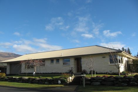 Photo of property in 30 Achilles Place, Wanaka, 9305