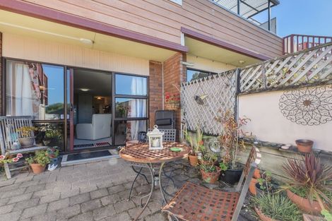 Photo of property in 1/68 Waimea Road, Nelson South, Nelson, 7010